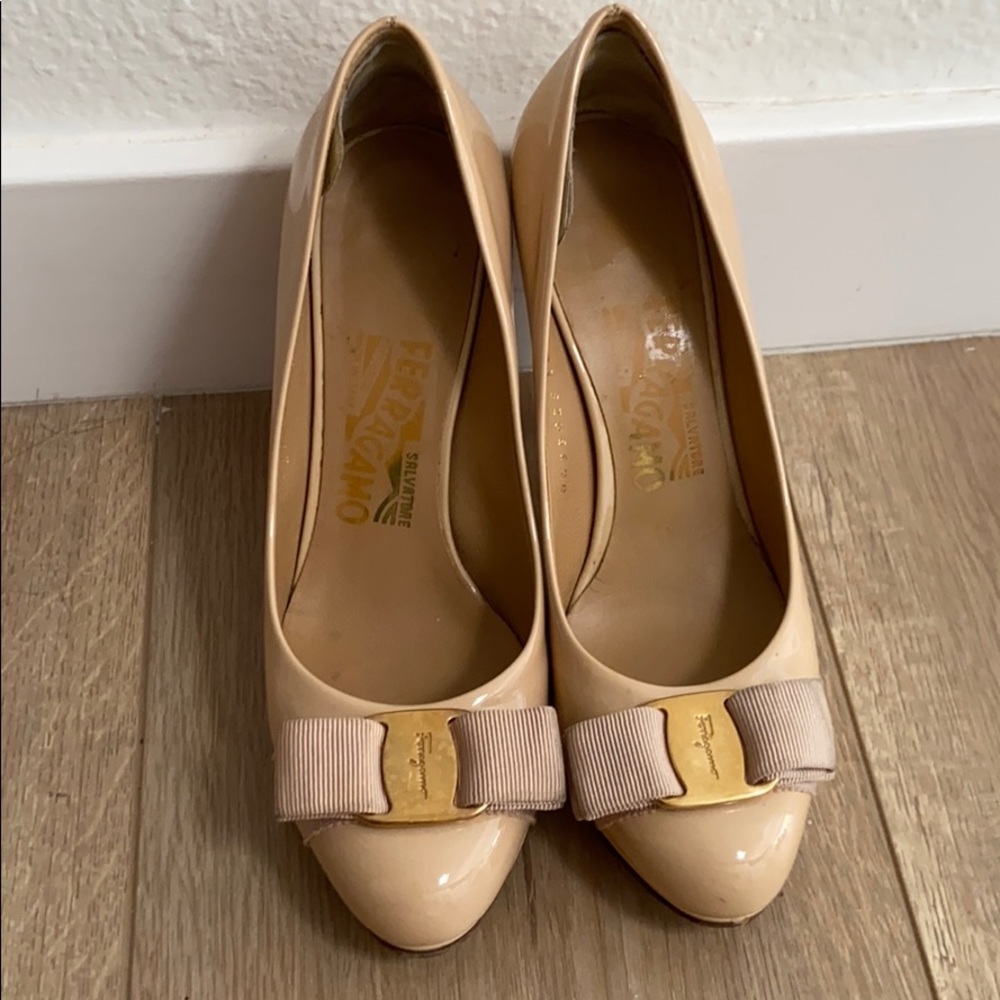 Salvatore Ferragamo Osimo bow Platform Pumps vara